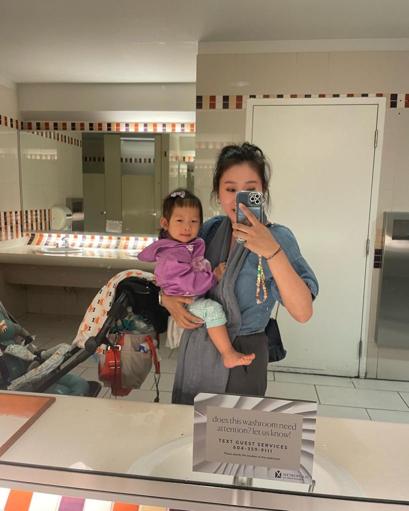 mommy & me mirror selfie